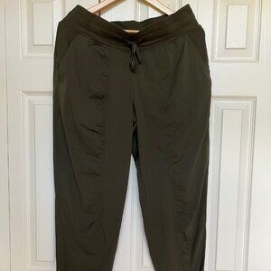 Lululemon Dance Studio Jogger olive green size 10